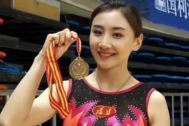 蹦床女神何雯娜：与陈一冰相恋无果，单身8年后闪婚二婚制片人图片