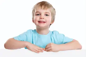 “白血病”缘何专挑小孩下手？建议：这6种食物，孩子再馋也别吃图片