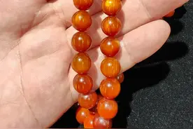 想想曾经当柴火用的琥珀木，心疼又无奈，只能现在好好珍惜它图片