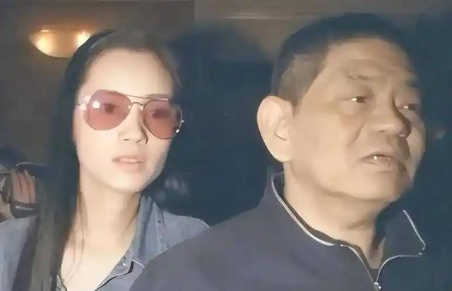 黄任中:我睡过100位女明星,9女同床纵欲无度,晚年欠债缠身孤死