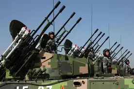 中国近三年军费对比：23年1.58万亿，24年1.6万亿，25年继续增加图片