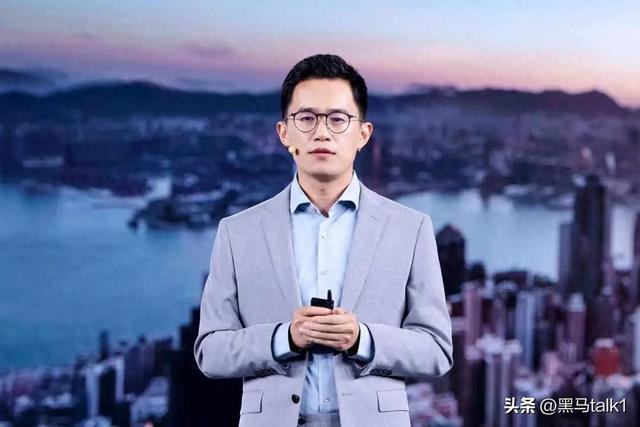 王腾离开小米不撕不闹 39岁创业做智能戒指，意外被数学家王虹带火