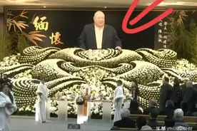 “竹联帮”黄少岑葬礼举行！布置简约，排场一般，各帮派大佬齐聚图片