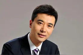 央视郭志坚：娶圈外妻子25年零绯闻，却把父母送去养老院图片