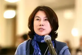 善恶终有报！疫情期间一毛不拔，赚中国的钱捐美国6亿，如今怎样图片