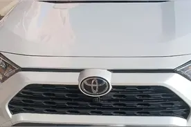 丰田荣放RAV4到底值不值得入手，入手一个月谈一下驾驶感受。图片