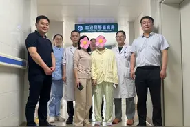 生命重启！13岁淋巴瘤女孩在岳阳市中心医院成功接受造血干细胞移植图片