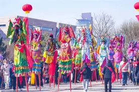 800人参演！新宁广场上演“社火狂欢”图片
