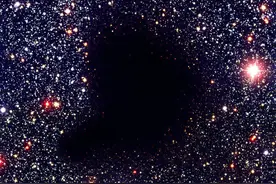 宇宙禁区牧夫座空洞，直径3.3亿光年，里面一个星系都没有？图片