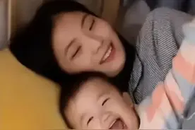 笑不活了，“德华”到底是什么梗？大学生放假，无缝上岗“德华”图片