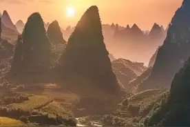 中国最美高速之一，全程516公里，浓缩了广西最精华的美景图片