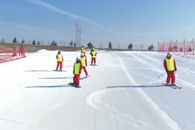 冬天的兰州新区，一半是冰雪，一半是花海，你要怎么玩？图片