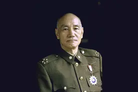 蒋介石脾气暴躁改不了，侍卫怎么适应他的暴脾气呢？令你想不到图片