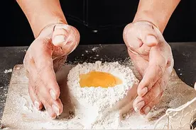 面粉也有“毒”？面粉厂员工都不敢吃的3种面粉，抓紧时间扔掉！图片