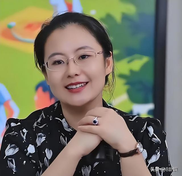 蔡磊刚拿AI重磅奖项没多久，妻子段睿一番话，再度引爆全网好评