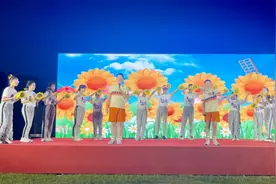 在大自然中留“夏”“石”光，秦淮区这所小学毕业典礼嗨翻了！图片