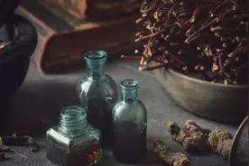中医提醒：4类中成药不能联合使用，否则留下祸根，转告家人朋友图片