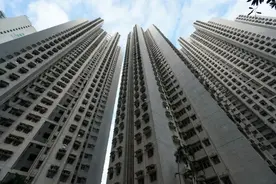 香港房价暴跌回7年前，内地房价会怎样？图片