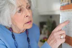 大脑开始萎缩，一般出现4个反应，多吃3种健脑食物，辅助降低风险图片