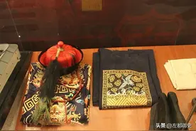 赏戴花翎有多大含金量？清初时堪比一个侯爵，清末只值二百两图片