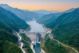 有人说老人家建国前是完美的，建国后错误不断，人民会给出答案图片