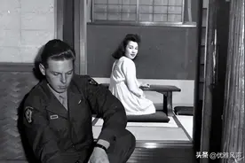 美国大兵来找日本女人消遣，看女人的表情很“满足”大兵被消耗了图片