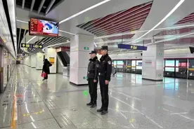 10秒！呼和浩特小伙一波操作让网友“破防”！他的真实身份竟是...图片