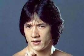 吴京的替身，刘诗诗的替身，成龙的替身，看到鞠婧祎的替身我笑了图片