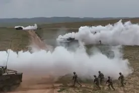 请跟我来！访朱日和联合训练基地图片