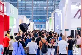 23万人逛展 成交额近200亿元 第19届中国国际品牌内衣展再创新高图片