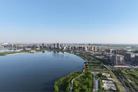 普通人的上海故事｜亲历张江、前滩巨变，如今搬到临港 热爱滴水湖的日本人，晒出20万张上海老照片图片