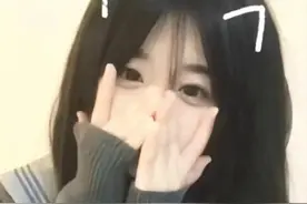 晚上我家这里停电加上喝了点酒，迷迷糊糊走进了小姨子的房间。图片