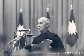 程思远：四面楚歌，蒋介石发表求和声明的经过图片