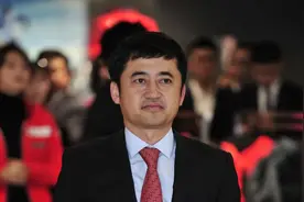 安踏丁世忠，“收”出一个世界运动帝国图片