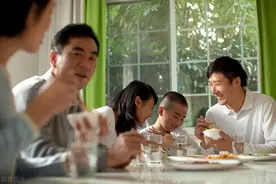 一个被称为作风不正派的三婚女人图片