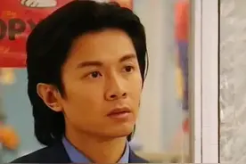 一晚输1亿后，他放弃267亿家产去寺庙当和尚：除了钱，我一无所有图片