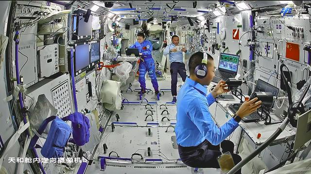 满满骄傲！神舟二十三号航天员忙不停！1人驻留1年，神二十四接棒