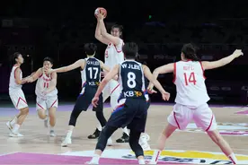 中国U18女篮胜韩国进决赛 张子宇34分16篮板5助攻图片