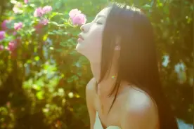 女儿早恋被父母发现，竟离家出走，重逢时父母泪目了！图片