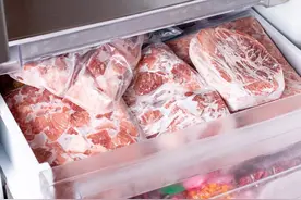 58岁男子确诊胃癌，提醒：冰箱久置的3种食物，或是癌症“帮凶”图片
