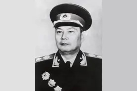 叶剑英没什么超强战绩，为何还被授予元帅？他曾做2件重要的大事图片