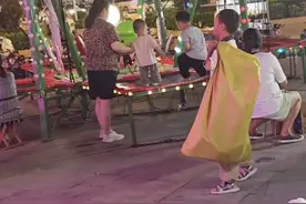 后续：13岁尿毒症男孩已入院检查，大v发声，网友捐钱，全网心疼图片