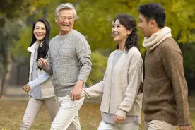 儿女找对象，房子车子不是第一位的，“三无亲家”才可怕！图片