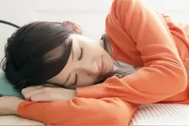 九月五号凌晨起床突然头晕站立不稳图片