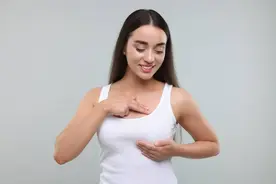 女性过了30，还是要定期检查一下您的乳腺，别不当一回事！图片