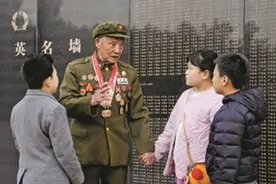 抗美援朝老兵李维波几十年如一日讲述志愿军故事——“只要我们记着，英雄就永远活着”图片