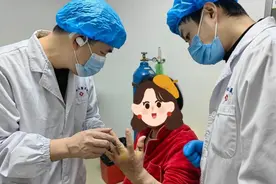 雅安仁康医院巧施妙手助车祸患者恢复手功能图片