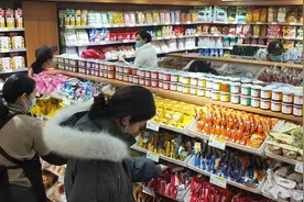 投入50万，开店就亏钱，遍地开花的“零食折扣店”，靠啥挣钱?图片