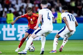 2-1夺冠！欧洲杯大结局：西班牙7连胜加冕4冠王，英格兰哭了图片