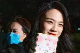 米兰这夜，汤唯惊艳，刘涛状态吓人，无滤镜暴露内娱明星真实状态图片